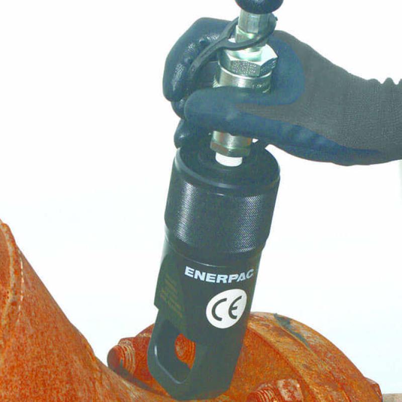 Hydraulic Nut Splitter in Use